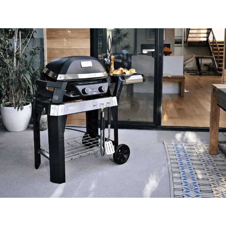 Weber Pulse 2000 sähkögrilli vaunuilla, 2,2 kW, Wi-Fi, 1 911 cm²