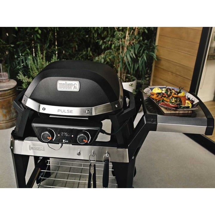 Weber Pulse 2000 sähkögrilli vaunuilla, 2,2 kW, Wi-Fi, 1 911 cm²