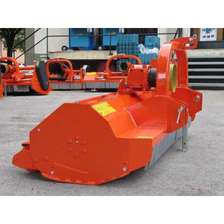 PF 180 raskaan sarjan traktorimurskain, 180 cm työleveys, 55–60 HP