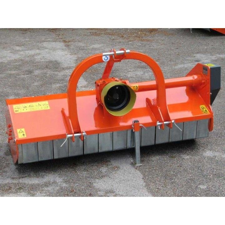 MF 130 traktorimurskain, 130 cm, 30–35 HP, hammastetut vasarat