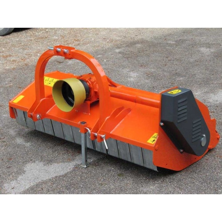 MF 130 traktorimurskain, 130 cm, 30–35 HP, hammastetut vasarat