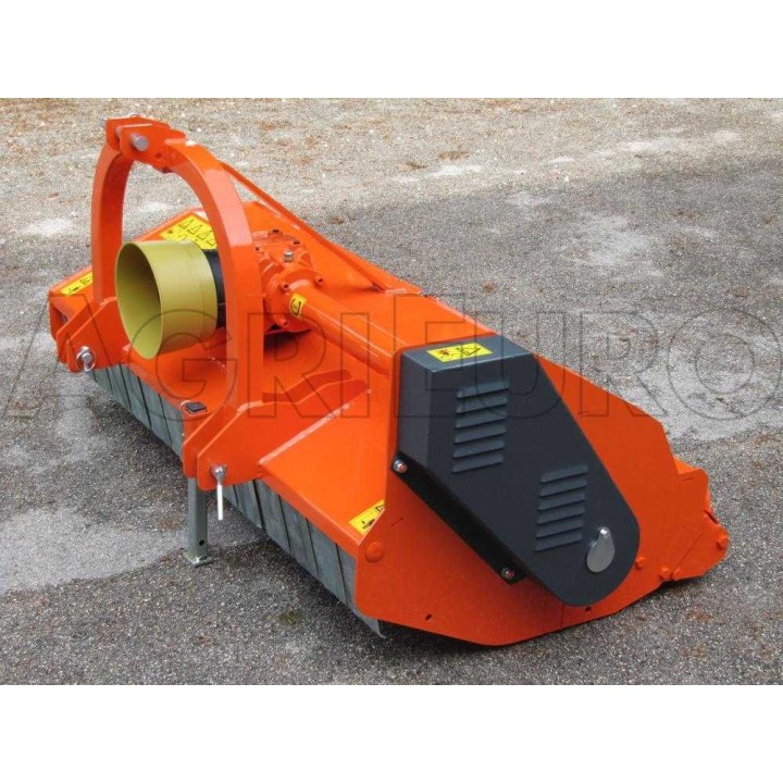 MF 130 traktorimurskain, 130 cm, 30–35 HP, hammastetut vasarat