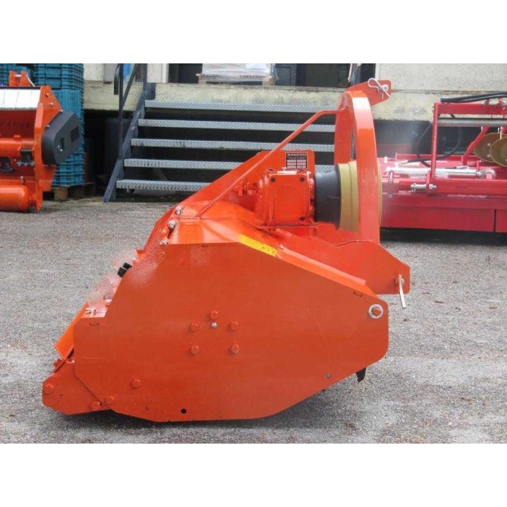 MF 100 traktorimurskain, 100 cm, 25–30 HP, hammastetut vasarat