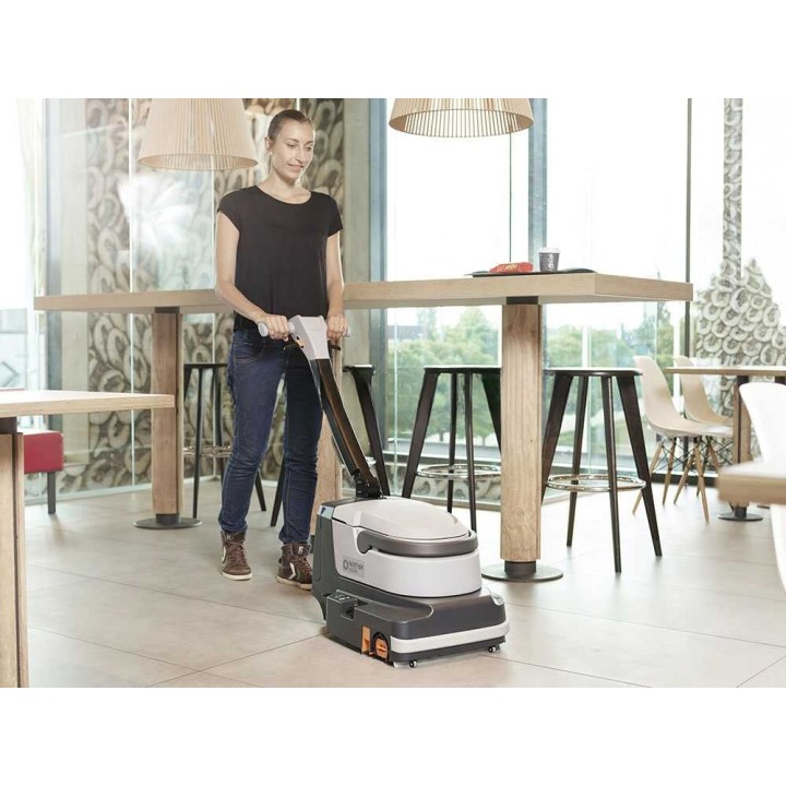 Nilfisk SC 250 akkukäyttöinen lattianpesukone, 36 V, 34 cm