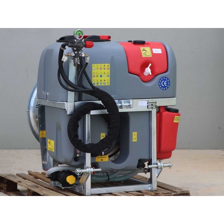 Gray 200/60 traktorikäyttöinen sumutinhallastin, 200 l, AR-503