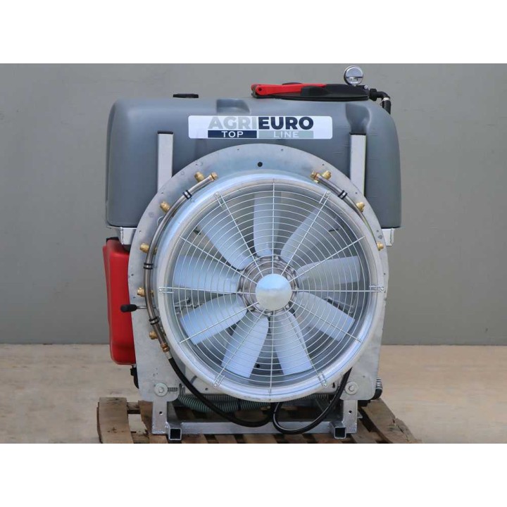 Gray 300/70 sumuruiskutin traktoriin, 300 l, 700 mm, AR-713-pumppu