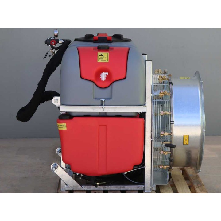 Gray 300/70 sumuruiskutin traktoriin, 300 l, 700 mm, AR-713-pumppu