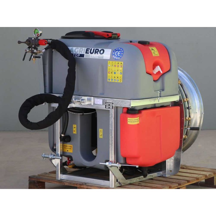 Gray 300/70 sumuruiskutin traktoriin, 300 l, 700 mm, AR-713-pumppu