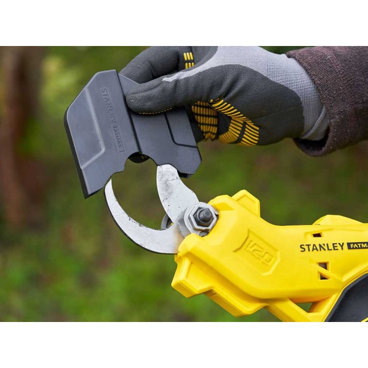 Stanley SFMCPP32M1-QW sähköoksasakset, 20 V, 4 Ah, 32 mm
