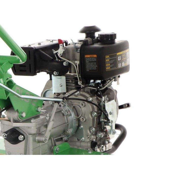 MGM DL812 dieseljyrsin, Loncin 227 cm³, 5 HP, työleveys 95 cm