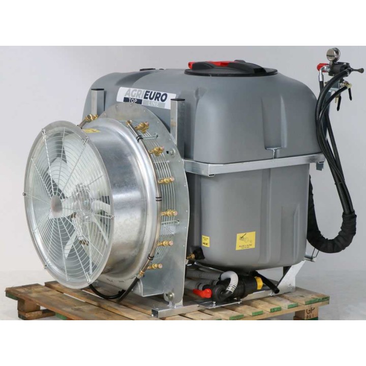 Gray 400/70 sumuruisku traktoriin, 400 l, 700 mm, AR-713-pumppu