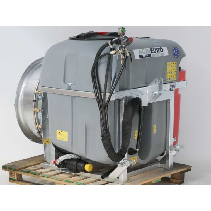 Gray 400/70 sumuruisku traktoriin, 400 l, 700 mm, AR-713-pumppu